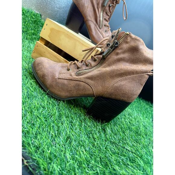 Quipd-Brown- Lace Up Booties- Size 9W - Picture 2 of 10